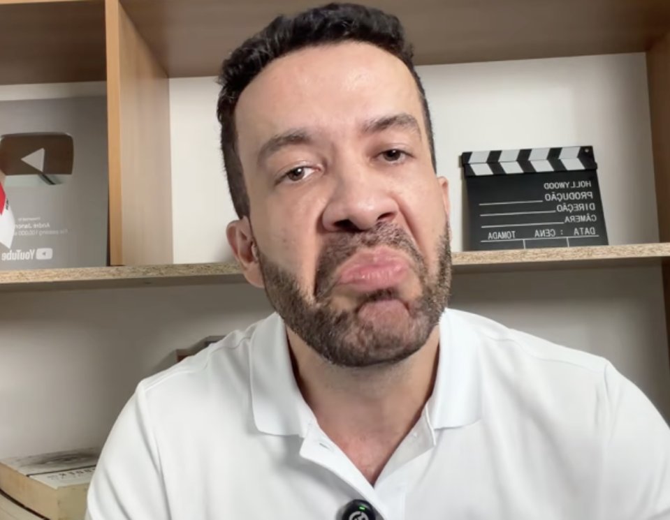 brpollsx's tweet photo. 🇧🇷 AGORA: Nunes Marques, presidente do TSE, determina que a Meta suspenda, no prazo de três horas, o canal de WhatsApp “Exército do Lula”, criado por André Janones (REDE). Na decisão, o ministro afirma que "a liberdade de expressão não é salvo-conduto para ilícito eleitoral". https://t.co/E2AxQJb0O4