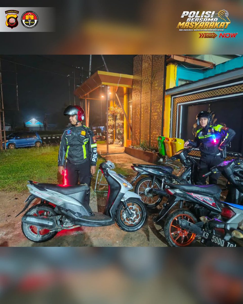 BidhumasKalbar's tweet photo. 🚨 MALAM MINGGU TERTIB! 10 MOTOR BERKNALPOT BRONG DIAMANKAN! 🏍️👮‍♂️
Satlantas Polres Melawi mengerahkan 21 personel untuk melaksanakan pengamanan dan penertiban kendaraan di Kota Nanga Pinoh, Sabtu malam hingga Minggu dini hari https://t.co/dZO2cSRsGU