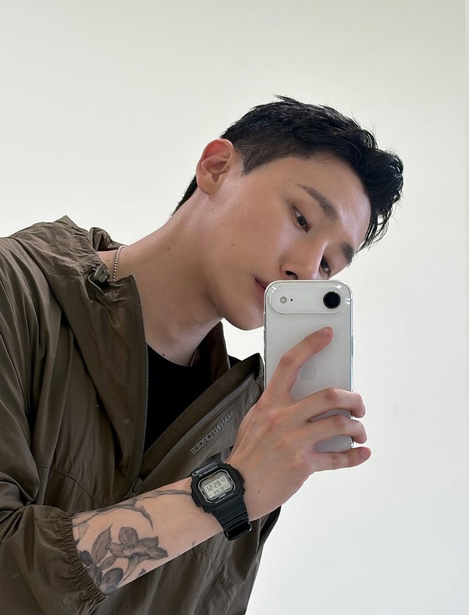 monekbr's tweet photo. 📲 MONSTAGRAM | Atualização do #IM em seu perfil no Instagram (imnameim)

#MONSTAX #몬스타엑스
@OfficialMONSTAX #아이엠 https://t.co/keIQT6bAvA
