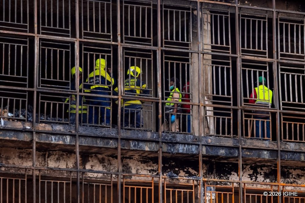 vivathetraveler's tweet photo. Musanze mayor urges caution after fire guts GOICO market 

READ MORE...
https://t.co/PIsVPyXswI https://t.co/a5ksOPUrgz