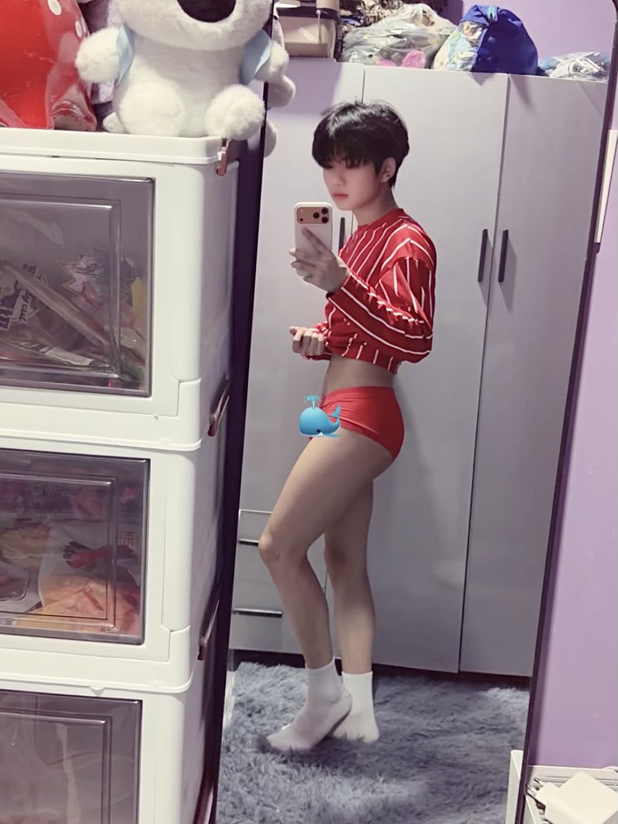nguyenhoangvuca's tweet photo. Đỏ đỏ nhỏ nhỏ ❤️‍🔥 https://t.co/PIfU8V99A9