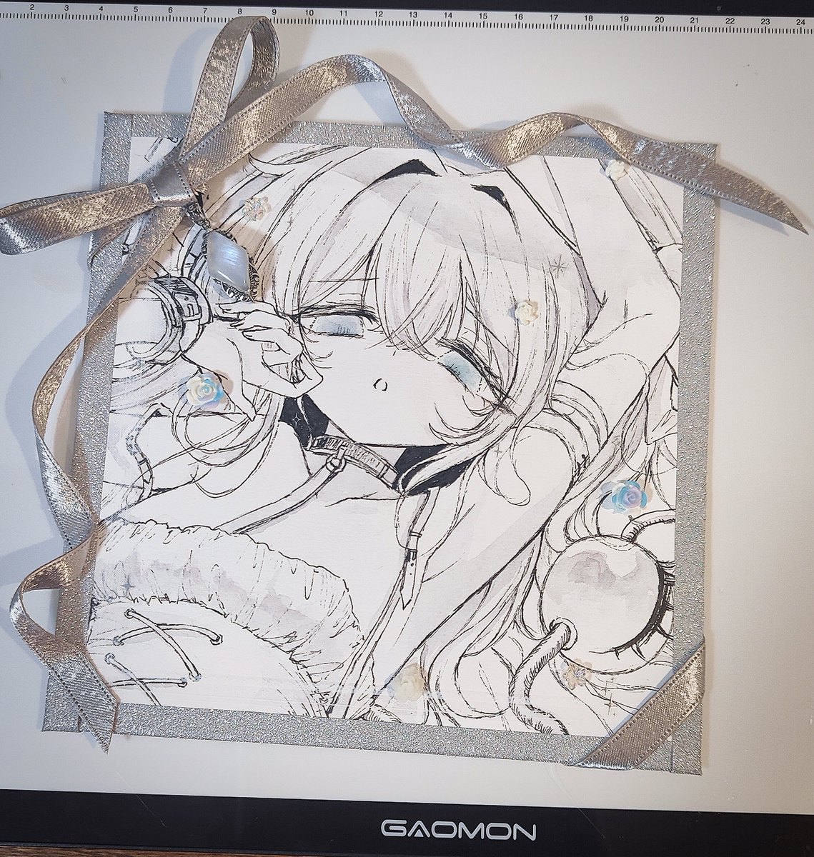 RulisoNel_'s tweet photo. ムーンストーンとシルバーアクセ、古明地こいし様にすごく合う🥺……
塗り足しの外に描いて裁ち落とされた部分がもったいないので、一緒に公開します……
#古明地こいし https://t.co/4yq6AFddL5
