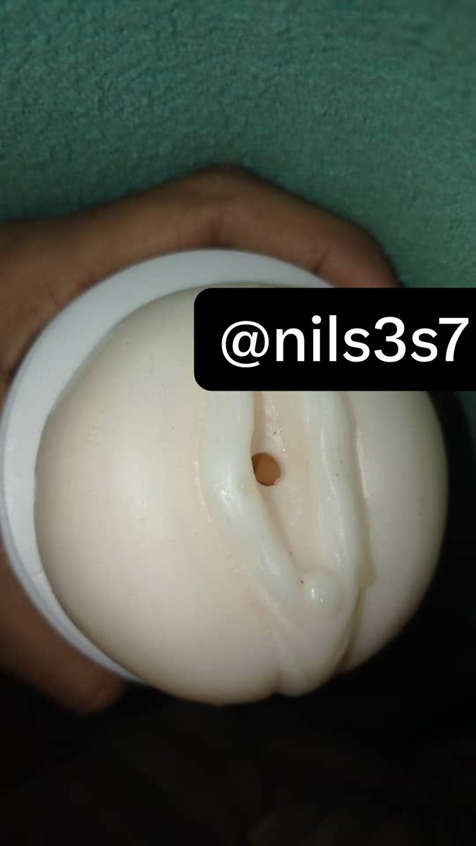 nils6s7's tweet photo. আব্বু হাতমেরে ধোন খেঁচে maল ফেলতে নিষেধ করছে তারপরও ধোন খেঁচে maল  ফেলছ���।এজন্য আব্বু ছুটিতে বাড়ি যাওয়ার সময় আগে আমার কাছে এসে আমাকে হাতমারার কাপ দিয়ে গেছে। প্রথমবার কাপ দিয়ে মাল ��েললাম। ভালোই সুখ লাগে কিন্তু গোয়ামারার যে চরম সুখ সেটার মতো না। https://t.co/BrhPDK2QWy