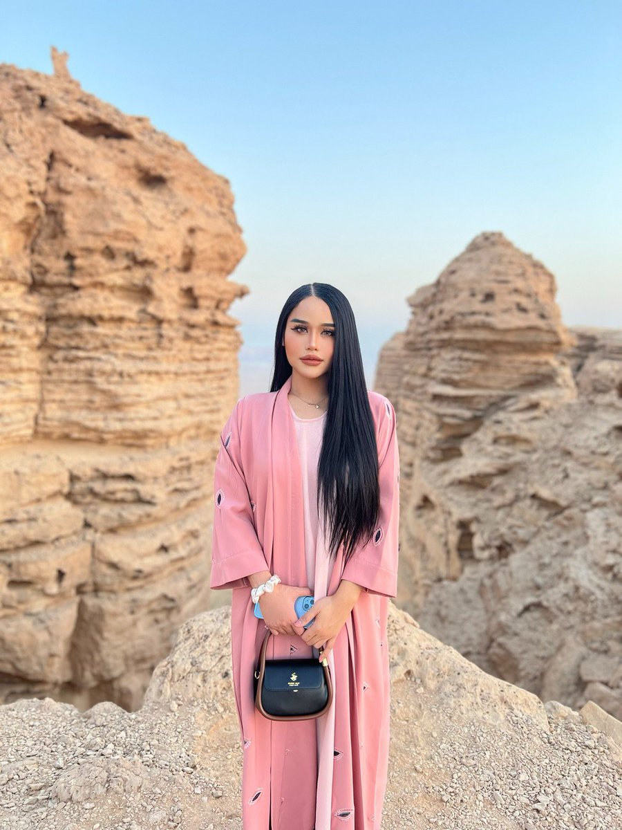 ArthurArbosw's tweet photo. #ladyboy_riyadh #ladyboy_saudi
#ladyboy_both_in_riyadh.. https://t.co/GPZUsJCEbZ