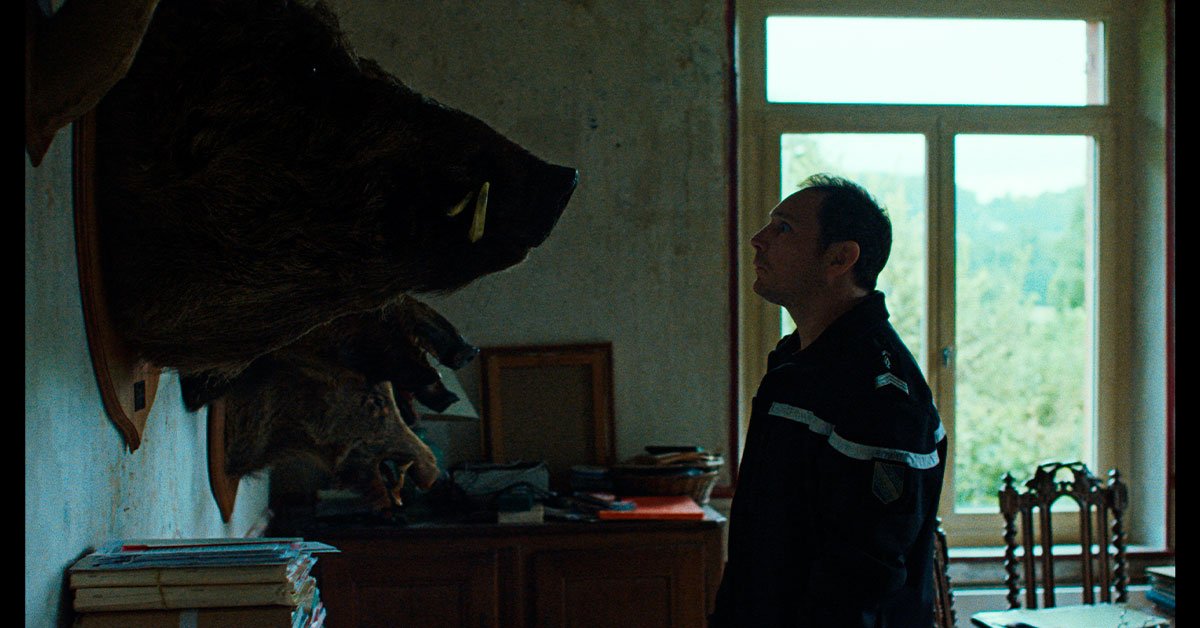 reelsofcinema's tweet photo. Buen thriller con tonos humorísticos en #TooManyBeasts. Lo mejor, su reparto y un trabajo de fotografía que retrata muy bien los paisajes rurales donde sucede la historia.

#Sitges2026 https://t.co/RcEIU69Fw1