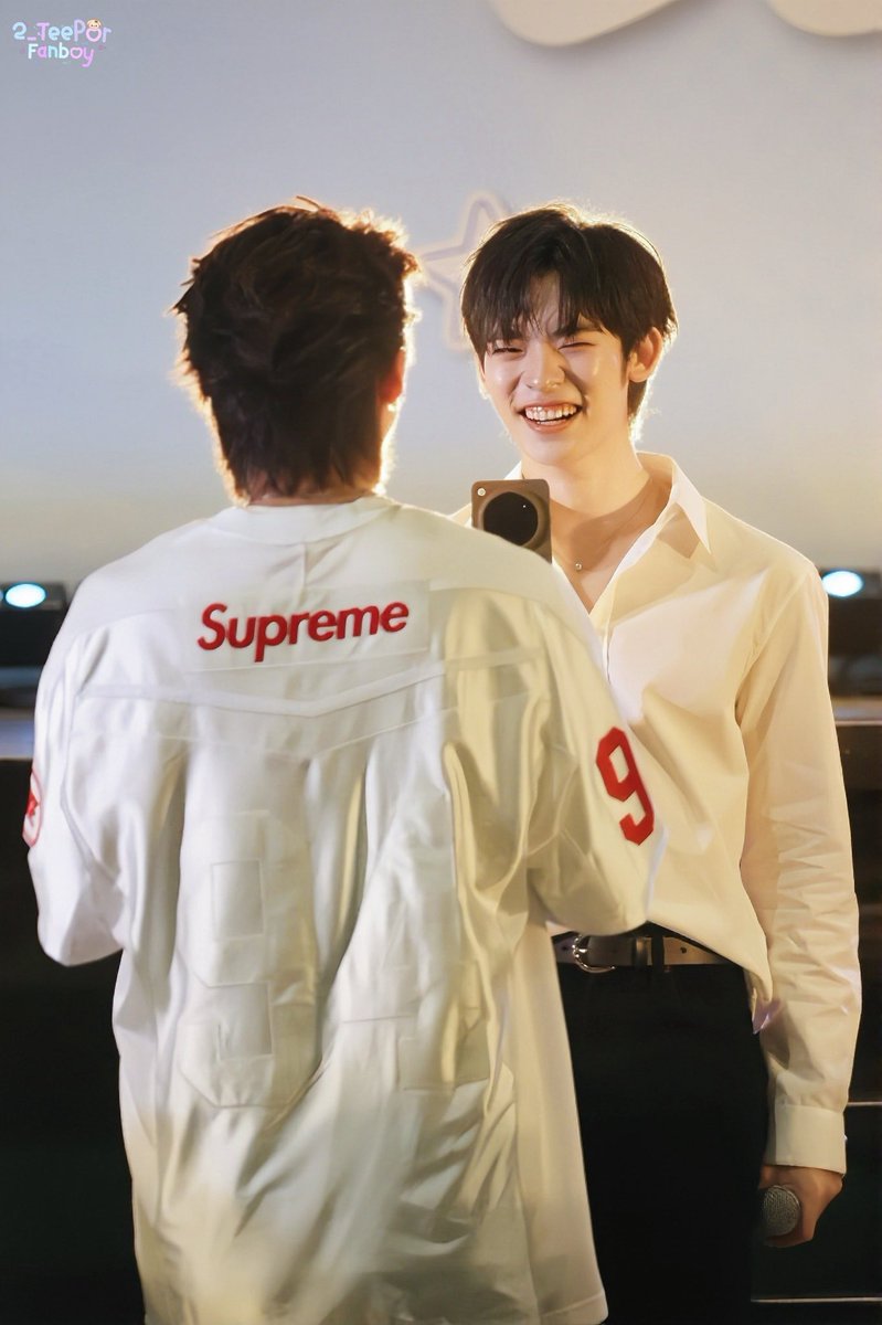 tallie_tt's tweet photo. 🌸 i’ve said it before but teeteepor is so boyfriends lately. like it’s not just crushing on each other anymore — the dating behaviour and looks are unreal. you feel me? 😭💯💯 https://t.co/Ke9mQfjvjf