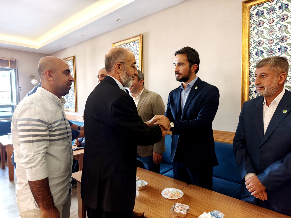 ZekiAras16's tweet photo. Sabri Tanyeri Hocamızın merhum amcasının taziyesine katılarak acılarını paylaştık.

Merhum amcamıza Allah’tan rahmet, Tanyeri ailesine ve yakınlarına sabır diliyorum. 

Başı sağ olsun. 🤲🏼 https://t.co/X9Aq4aj6dl