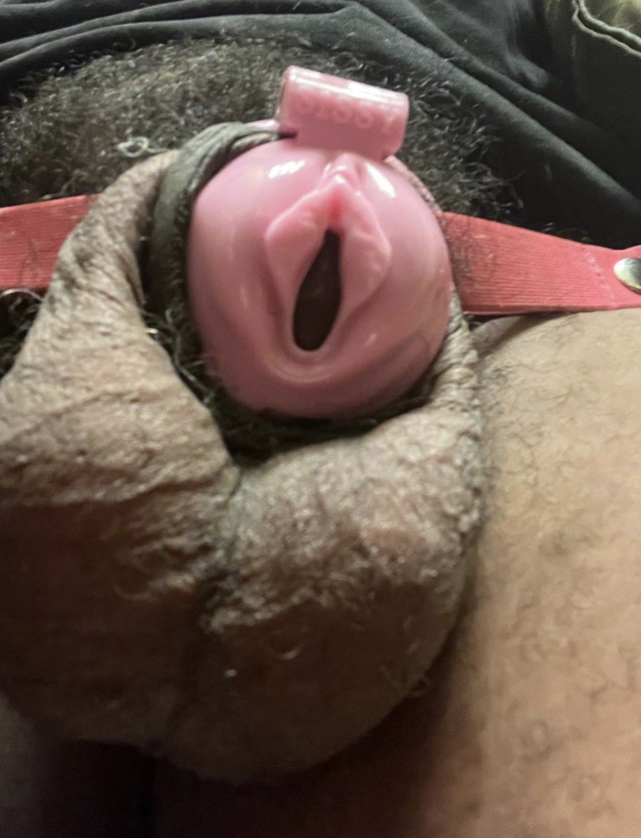 SkinySissyDick's tweet photo. Locktober 😰 #locktober #BlackCuck #BlackSissy #cuckold #cuck #cuckie #sissy #chastity #blackbetamale #BetaCucks https://t.co/FgCIZD6U6Y