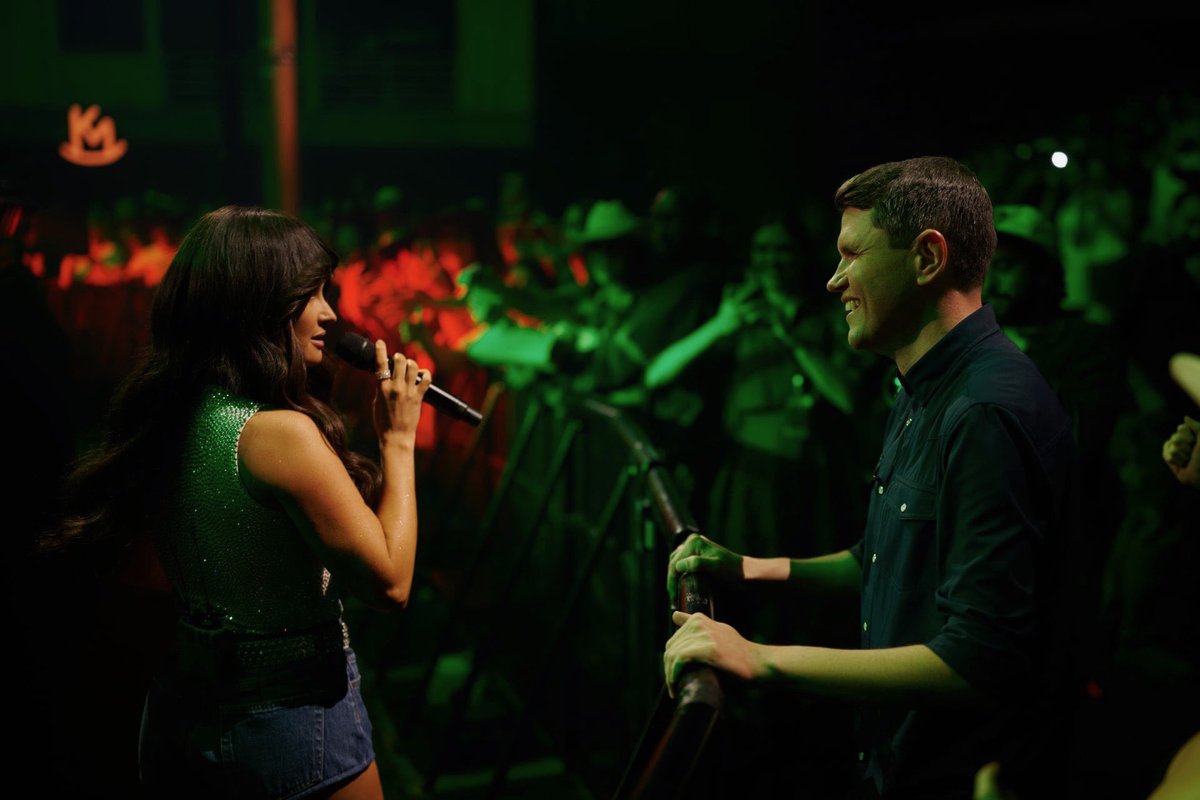 jamestalarico's tweet photo. Thank you for having me last night, @KaceyMusgraves! https://t.co/BcGQaVGvcO