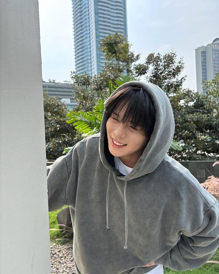 Nomoreat_'s tweet photo. 가을 날씨처럼 맑은 나날 보내구
#종호야_사랑해_행복하자 
낼 비오니까 따숩게 입기
#AlwaysOurPrideJongho https://t.co/EIXlfJKD4a