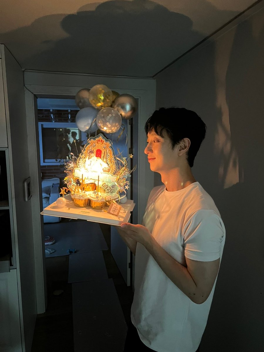 nuay2n's tweet photo. 이번 생엔 내가 데리러 갈 일 없게 오래오래 건강하게 살아.
장부는 또 미뤄둘게. https://t.co/rqbNG5C9o8