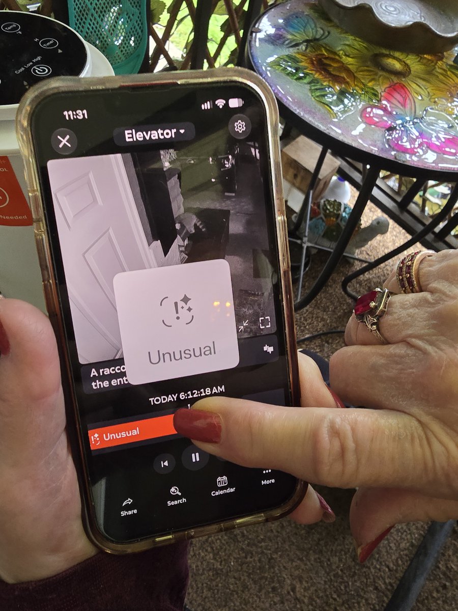 DavidPower99714's tweet photo. @ring My wife's Apple phone. Trying to select the right time for taking a snapshot. I use an Android and it doesn't do this. https://t.co/c0Wj12G1ri