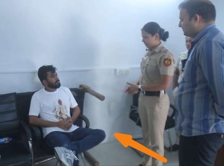 IndiaDigitalDsk's tweet photo. Shame on you @DelhiPolice https://t.co/quiZBWhwGm