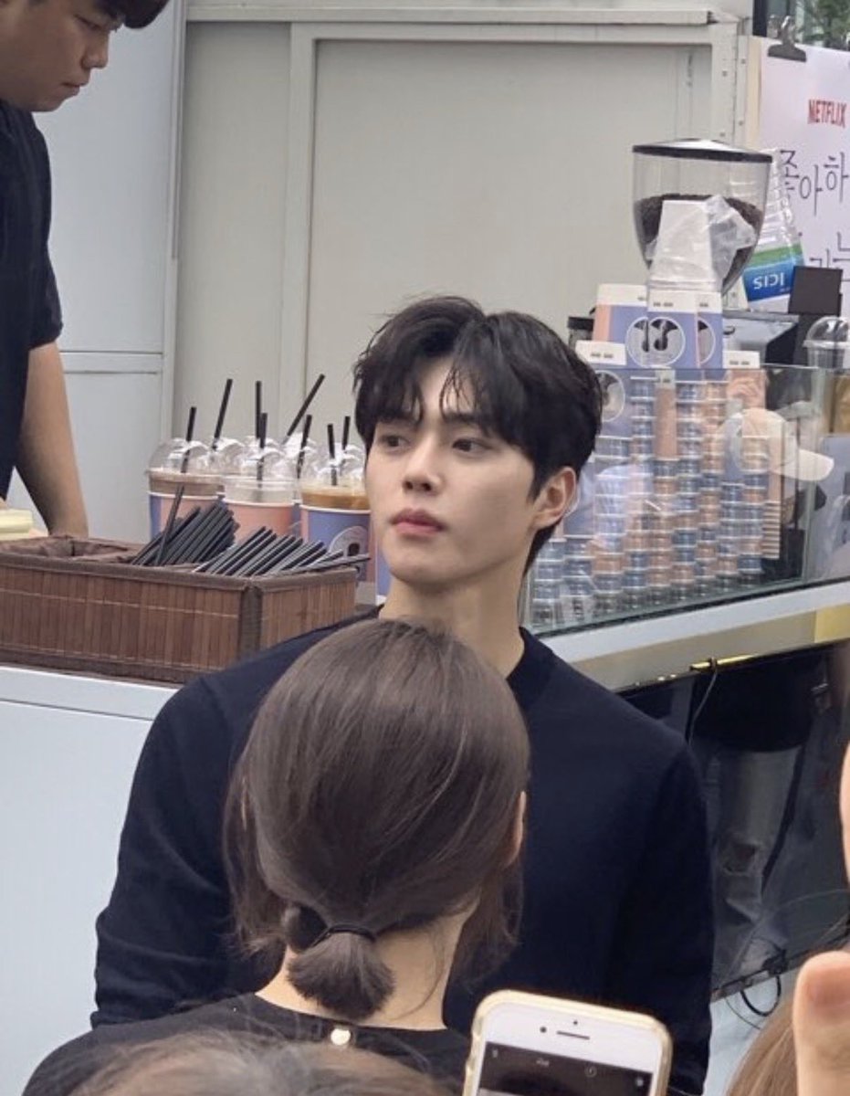 Only_youth_'s tweet photo. 남자 폰카 수준 https://t.co/yXbEmSY9HX
