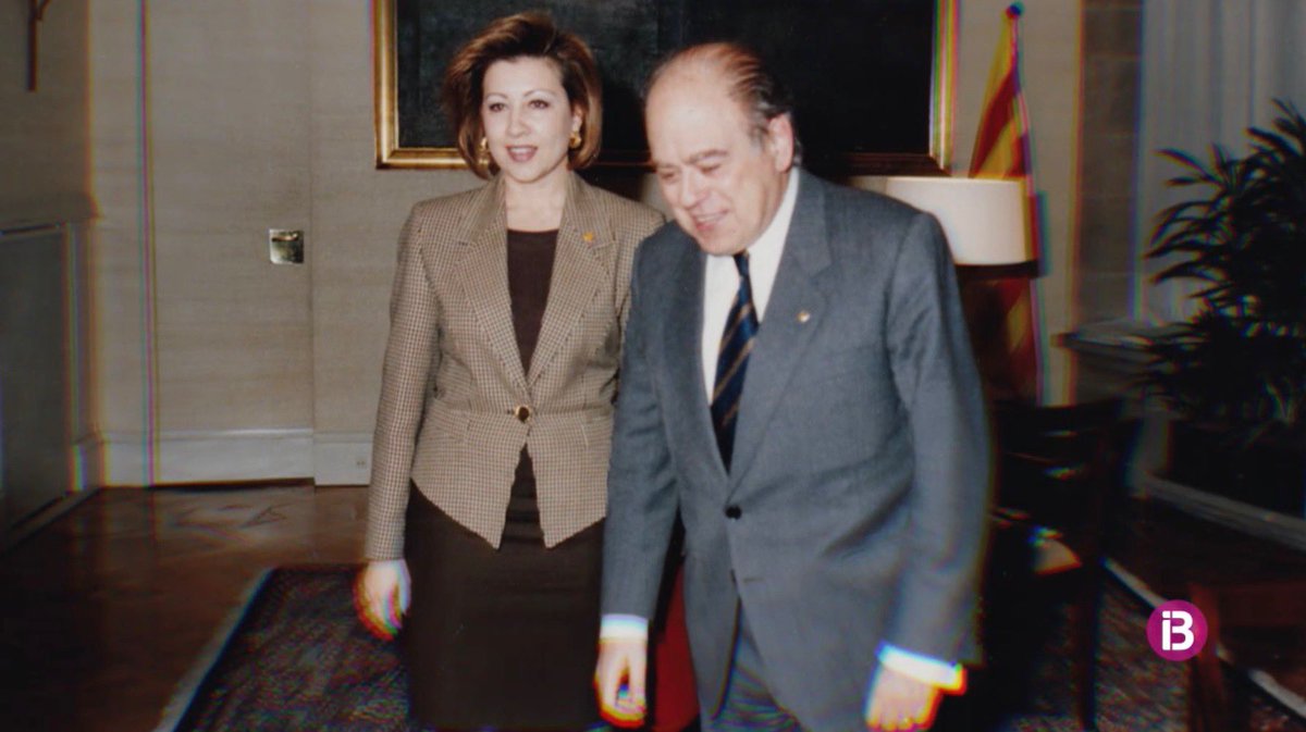 toniaira's tweet photo. Dos alumnes del @mastercompolin m’han descobert ‘Munar’, sobre Sa Princesa mallorquina… I quina passada!: https://t.co/OxG79aXBlX

En clau #compol i més. Com és que TV3 no fa coses semblants, per aprendre sobre què fer i què no en política? Pujol, Maragall, Roca… tanta teca…! https://t.co/f1CnFwhSF1