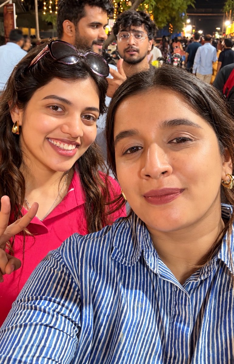 siddhi7x's tweet photo. The Nationalist Duo🇮🇳🙏🏼🔱@rheaakhanolkar https://t.co/RX1GIqsJIr