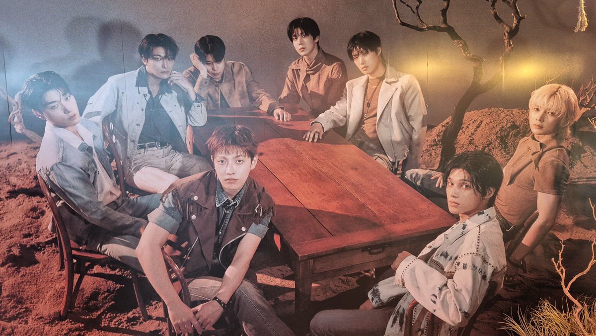 NaRYEONG_66's tweet photo. 단체샷 너무 멋있어서 몇분동안 넋놓고 봤어요..🥹🥹 https://t.co/pyDlaJlhCj