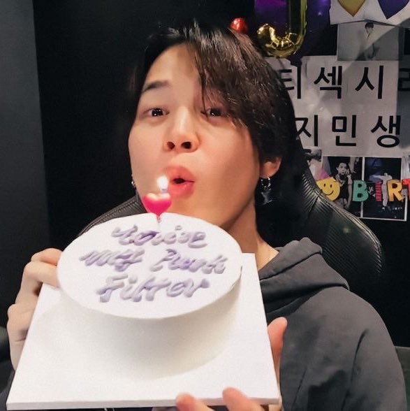 CxVanya's tweet photo. birthday boy . ݁⋆ ۶ৎ ݁˖ . ݁ https://t.co/KXr78zw8wW