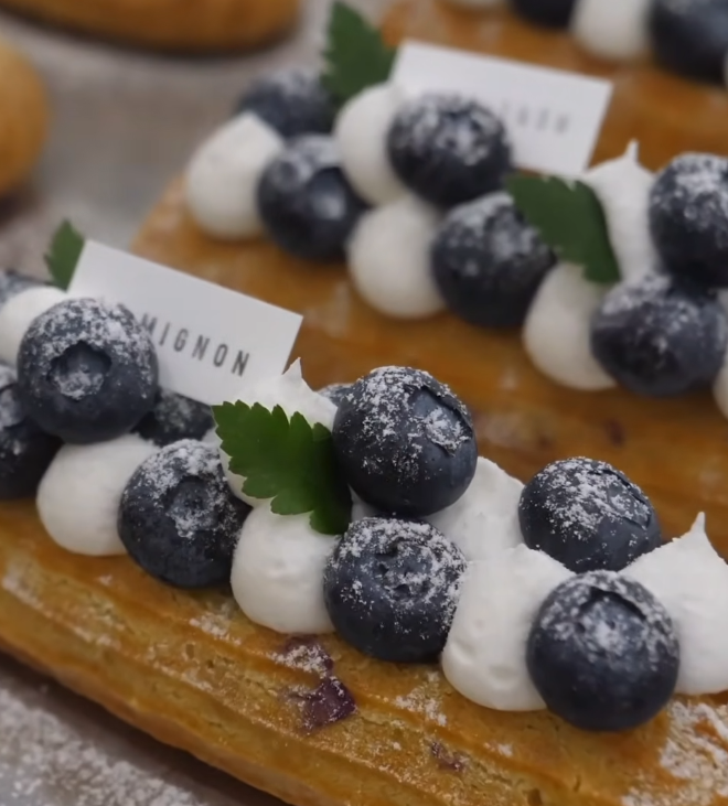 daily_dolce's tweet photo. Blueberry desserts always look so aesthetic 🫐 https://t.co/oEaZUKDIaB