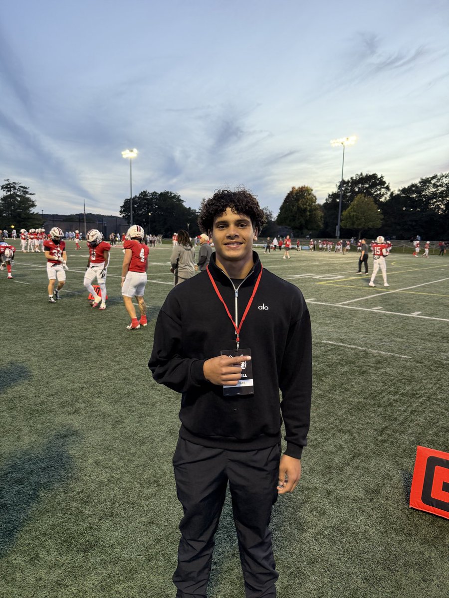 AidenGiles7's tweet photo. Thank you @Marist_Fball for a nice Gameday visit vs Columbia this past Friday! It was nice to meet the staff and learn about how they are transforming the football program into something great. Our values are aligned-Mindset, Energy, Toughness

@Marist_Fball @Coach_Mill_ @Coach_PGraham @CoachMWillis
@Marist_GM @CoachKaiEllis @CoachGutierrezA @CoachDiMonte 
 
#FoxholeGuys