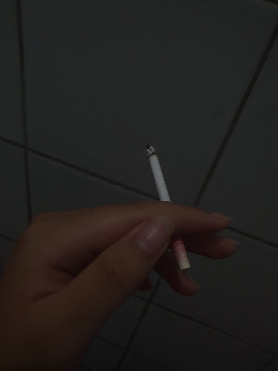 fknsaint's tweet photo. ako lamba nagyyosi pag tumatae https://t.co/MECSWPVjnZ