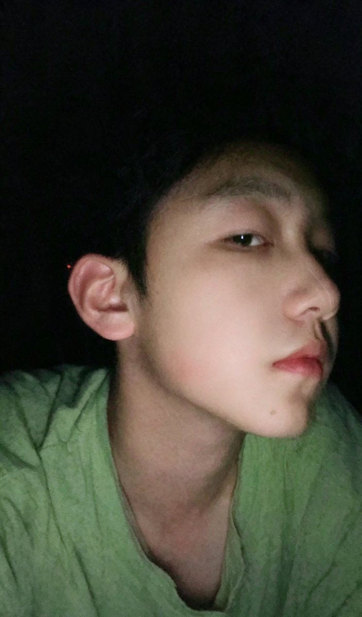 zzqilove's tweet photo. 晚上随手一拍好有感觉啊 https://t.co/ET4Nio5Pip