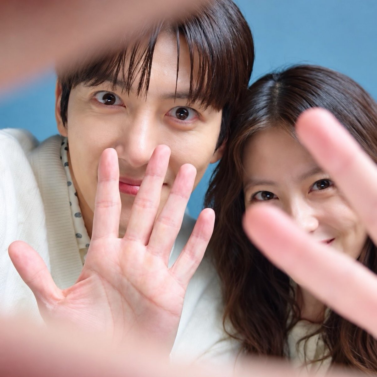 telorcuplux's tweet photo. excuse me, karin and yubin berry berry 🧏🏻🍓 https://t.co/C5fUv0uYSS