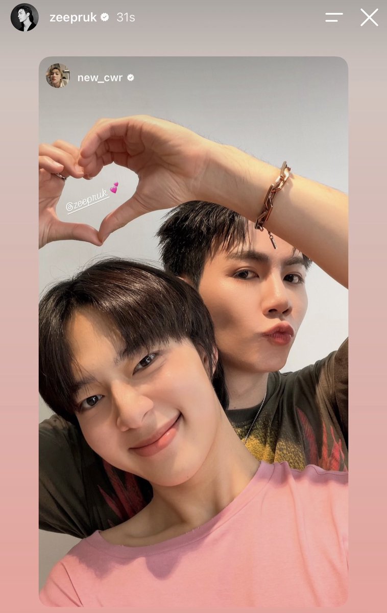 ppetchsp's tweet photo. ท่าติดลิขสิทธิ์ ลงปั๊ป รีโพสปุ๊�� ไวมาก มีคนเฝ้าแฟน ! โอ้โห 😭 https://t.co/95Zgy5lrDI