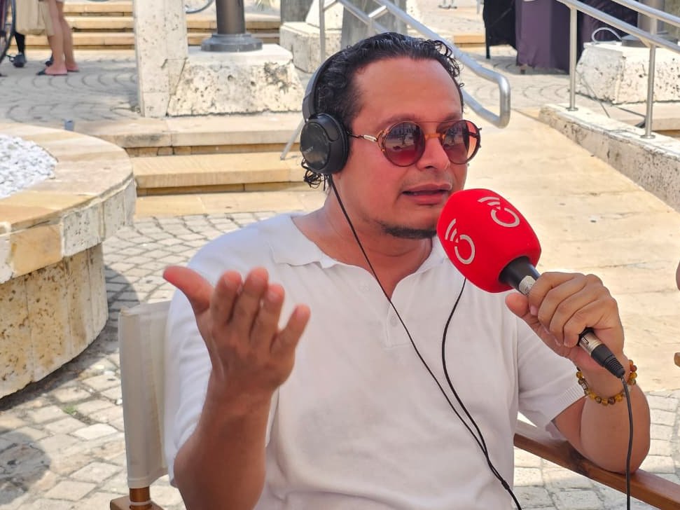 avivircaracol's tweet photo. 🎵🎶 Bazurto All Stars nos acompaña en #AVivirQueSonDosDías, la agrupación fusiona sonidos africanos, ritmos del Caribe y música electrónica haciendo "La Champeta Universal" https://t.co/FljVLYE2uk