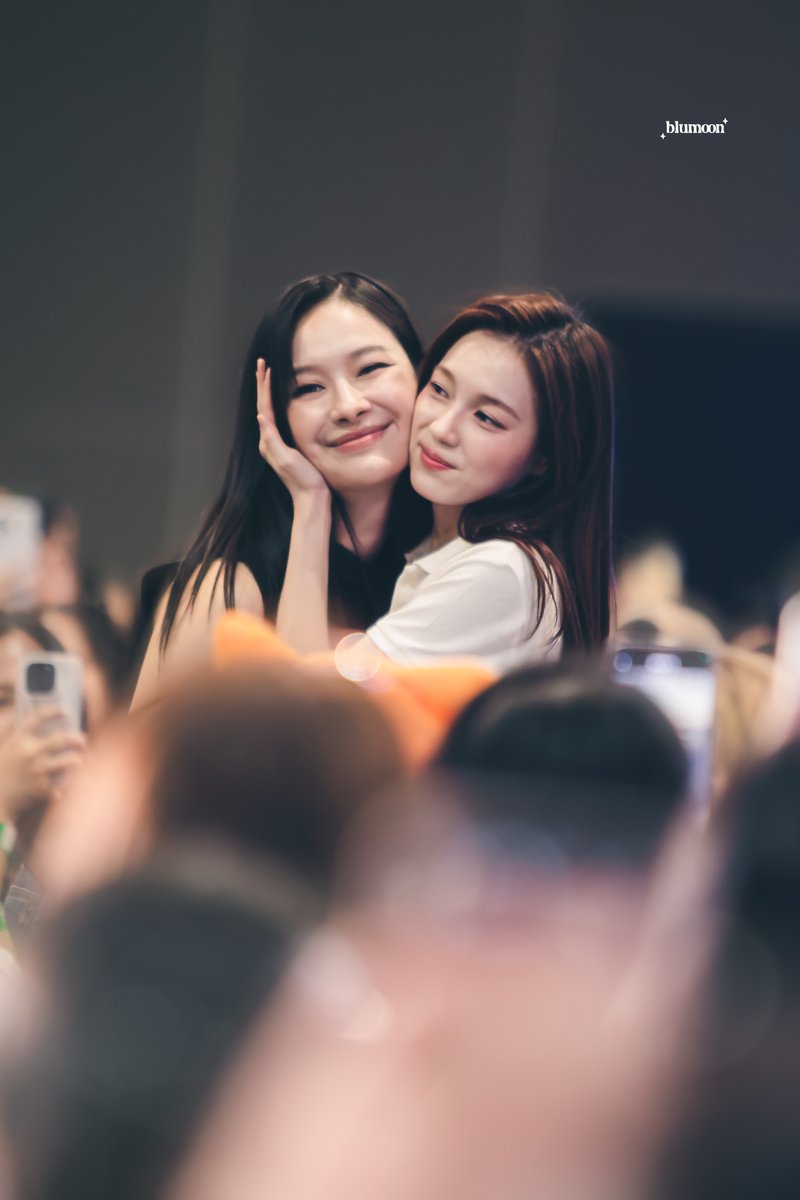 blumoonfoto's tweet photo. หมับหมับแบบดับเบิ้ลเยย🥟

 MILKLOVE MUVMUV FLUFFY FAM #GMMTVFANIVAL2026HappyFamilyxML 
#MilkLove #มิ้ลค์เลิฟ https://t.co/CO0JNAzmPr