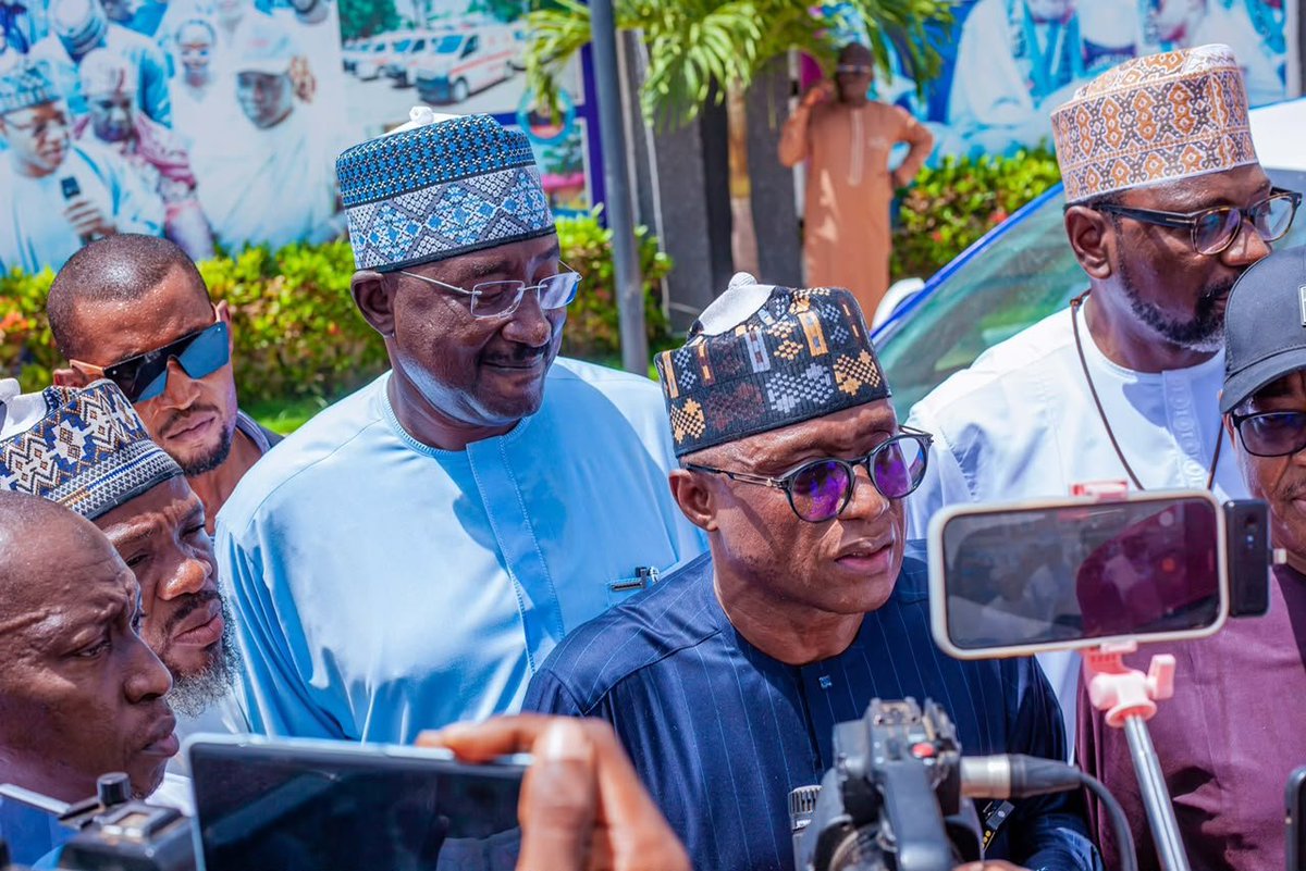 hadiza1324's tweet photo. Gov. Uba Sani gifts 8 vehicles to APC Zone 3 Chairmen to boost grassroots mobilization. Presented by Hon. Sadiq Mamman Lagos in Kaduna.
#UbaSani #SadiqMammanLagos #SUSSG https://t.co/zx9TFp9KlK