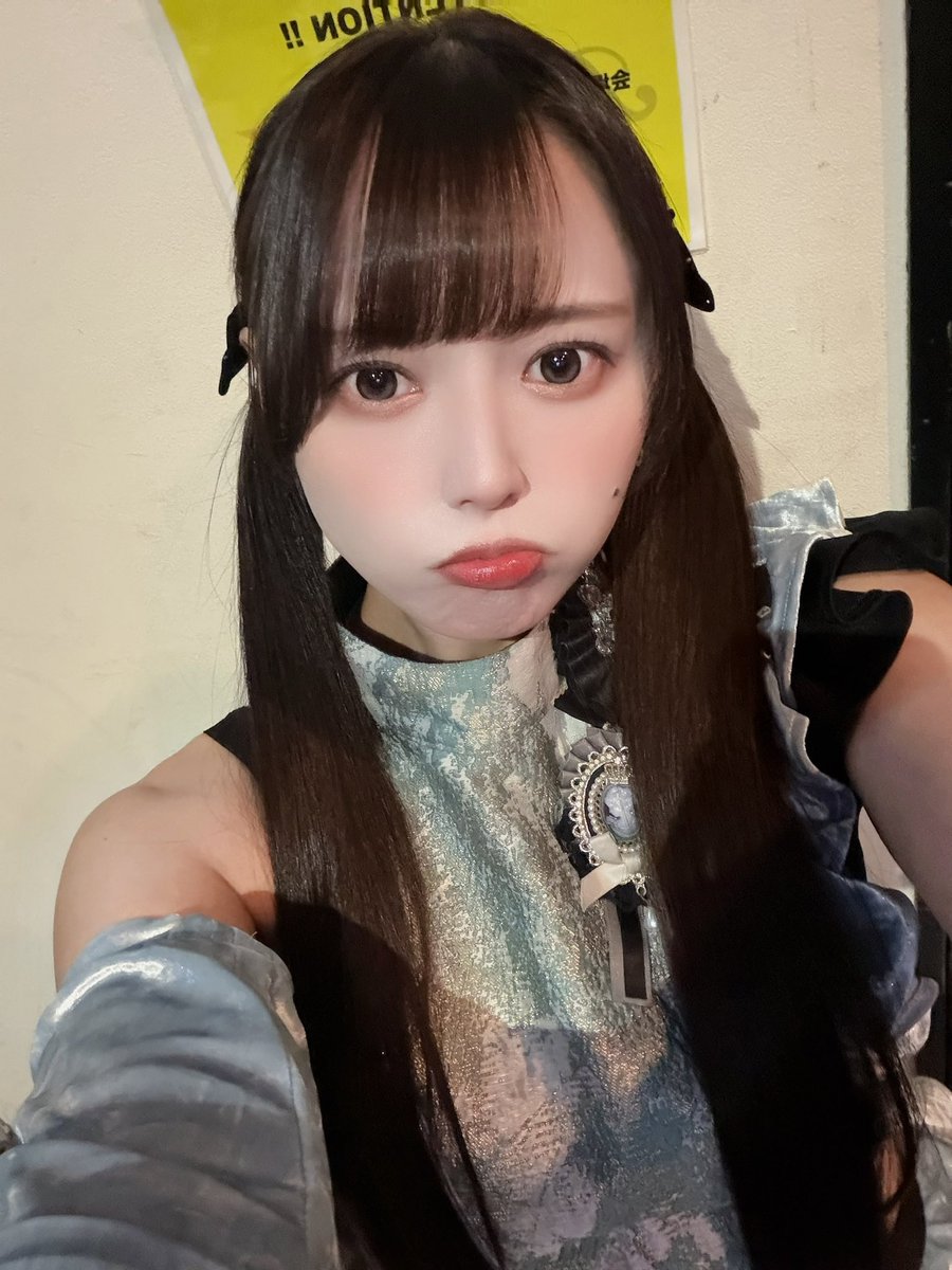 chiaki_csmsly's tweet photo. ぎゅーしろ https://t.co/krVthSftkM