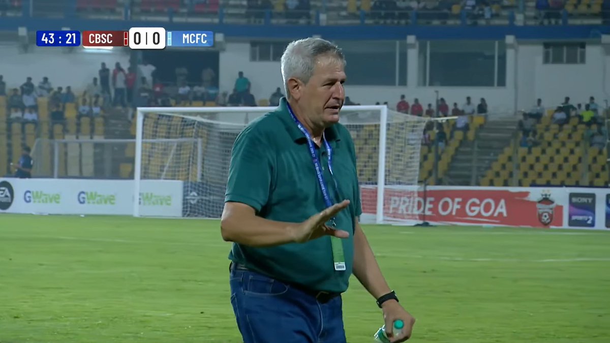 DexterFCGoa's tweet photo. Congratulations on your first loss with MCFC 
@2014_manel https://t.co/e7ffG3ntDW