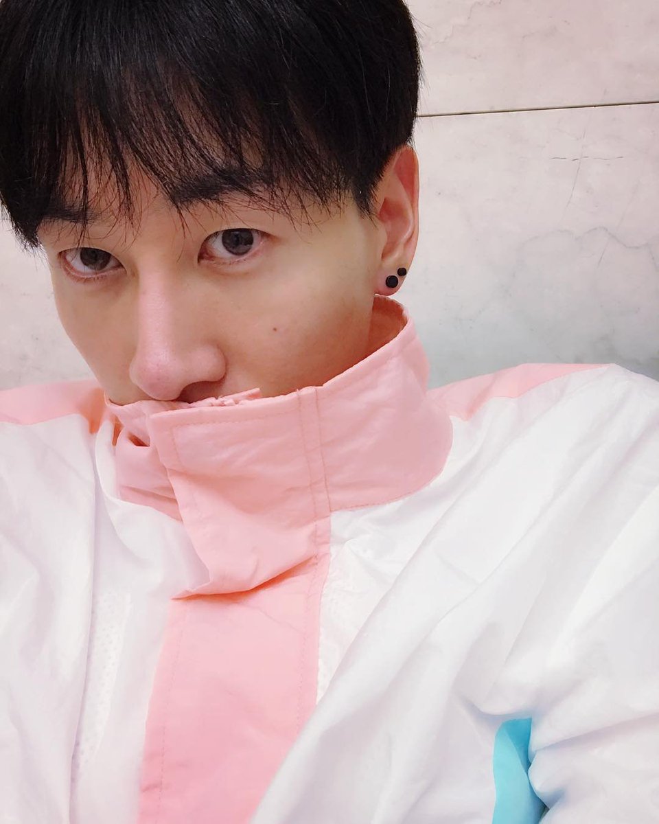 pine_404's tweet photo. 청량계 아이돌🐰🩵🩵🩵 https://t.co/VK9zgqH0zi