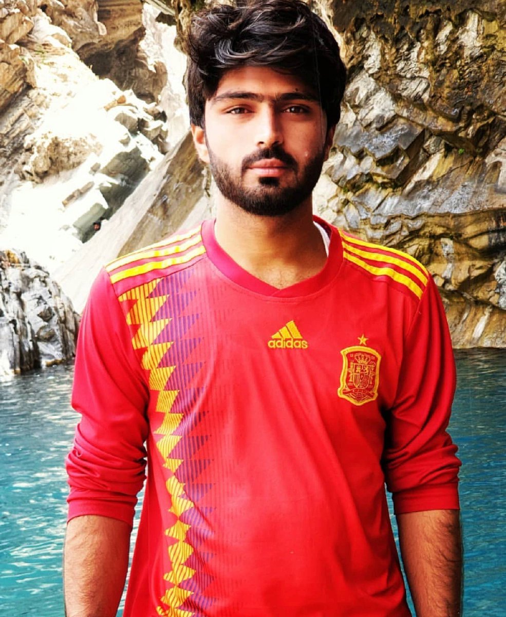 bibis6787's tweet photo. Asif, our home is still standing, but its soul is missing. Come back, brother. We don’t want anything else just you, your voice, your presence, and our lost happiness. 💔🥀
#ReleaseAsifBaloch https://t.co/7moUQrXC7v