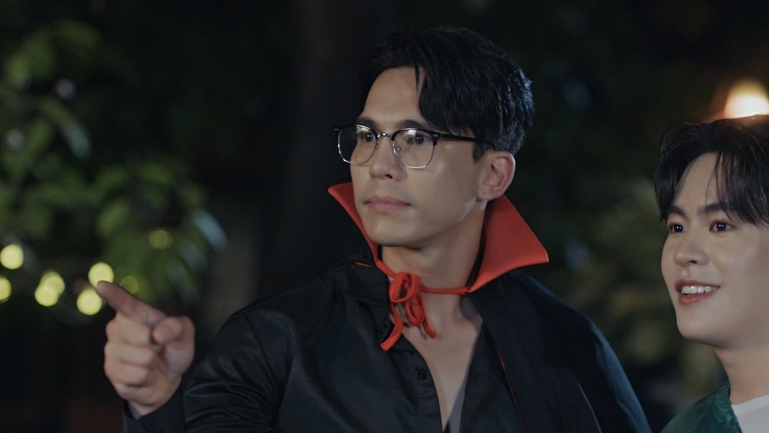 YourThirdSeries's tweet photo. สามคูลาถึงกับโฉบตัวลันตานี เพื่อมาแสดงอภินิหารจัดการคนยุ่งกับผีน้อยแจม 🧛🧝

YOUR THIRD SERIES FINAL EP

#ที่สามของเธอตอนจบ https://t.co/A3lT8NhfuZ