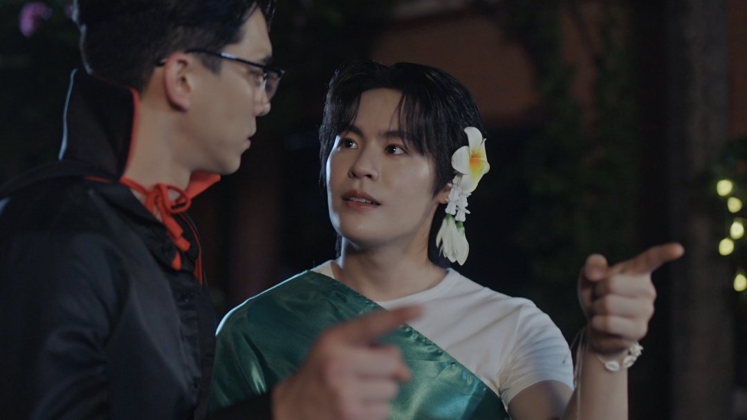 YourThirdSeries's tweet photo. สามคูลาถึงกับโฉบตัวลันตานี เพื่อมาแสดงอภินิหารจัดการคนยุ่งกับผีน้อยแจม 🧛🧝

YOUR THIRD SERIES FINAL EP

#ที่สามของเธอตอนจบ https://t.co/A3lT8NhfuZ