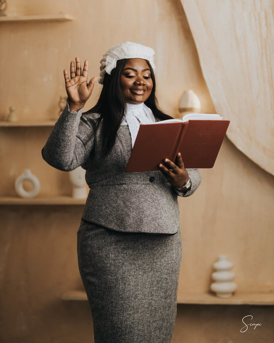 otwiwaama's tweet photo. Officially a Barrister and Solicitor of the Supreme Court of Ghana ✅
Issabella Otwiwa Adu, ESQ first of her name !! https://t.co/2BWAZRs8dd
