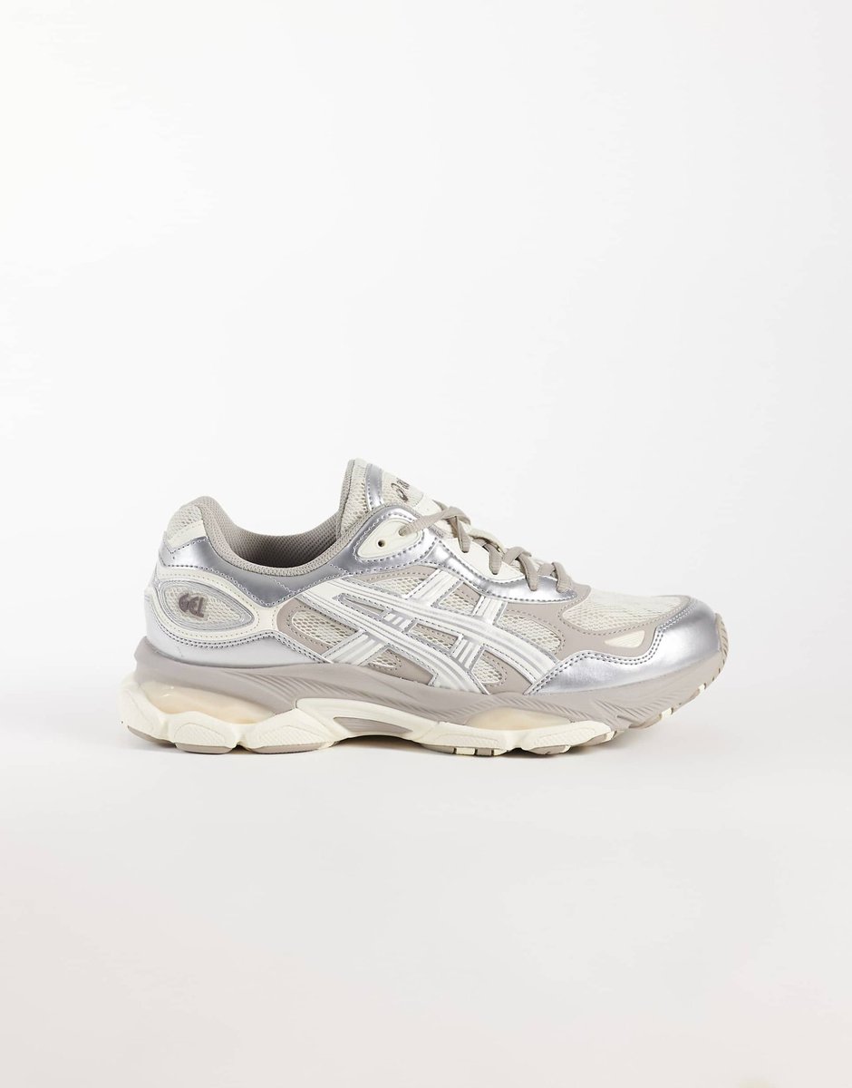 npersonalshoper's tweet photo. Asics 
700 ريال شامـل
متوفرة مقاسات 😍 https://t.co/goQqCxnyjO