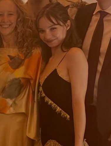Sjmthinker's tweet photo. I love this pretty girl so much https://t.co/L3SLKB5yAA
