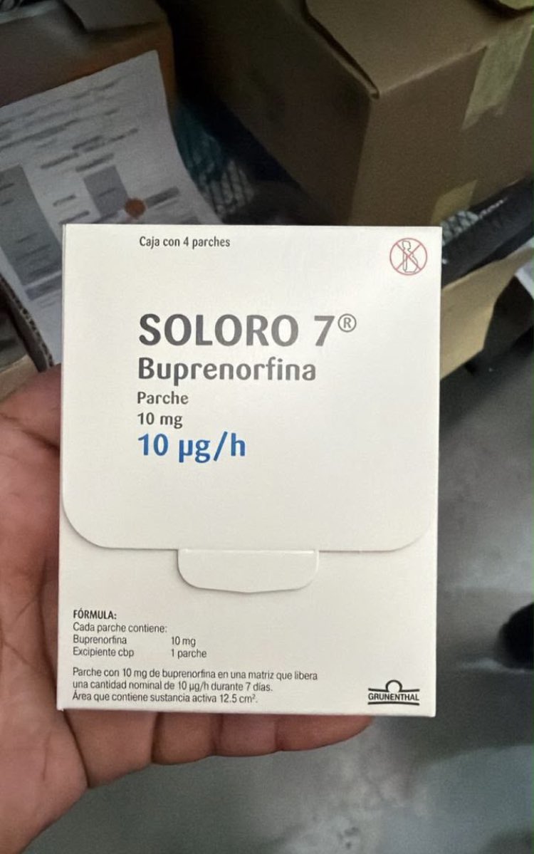 yohaliresendiz's tweet photo. .📍#México @grunenthalgroup
Busco este medicamento para mi amiga @DeniseDresserG
Necesitamos localizar SOLORO 7, buprenorfina en parches de 10 mg, con liberación de 10 µg/h, caja con cuatro parches.
Denise está atravesando una situación de salud y ha dedicado muchas horas a buscarlo. En las farmacias de México que ha consultado, le han informado que está agotado. Por eso, queremos ampliar la búsqueda con ayuda de esta comunidad.
Este medicamento se utiliza para controlar el dolor crónico de moderado a intenso. El parche libera el analgésico a través de la piel durante siete días y requiere receta y supervisión médica.
La salud es lo primero. Los altos costos y la falta de medicamentos en este país complican los tratamientos y pone en riesgo la vida de quienes amamos. Garantizar su acceso debe ser una prioridad del gobierno mexicano. @Claudiashein
@Tu_IMSS @zoerobledo @ISSSTE_mx @martibatres @SSalud_mx @DKershenobich @IMSS_Bienestar @AlexSvarch @COFEPRIS @Pepe_CruzC @SenadoMexicano @drpedrozenteno @Mx_Diputados
@SSaludCdMx @zoerobledo @Farmatodo @SanPabloFarma @FarmaciasGdl @FarmaBenavides
Ninguna familia debería enfrentar, además de una enfermedad, la incertidumbre de no encontrar su tratamiento.
Esta cuenta siempre ha sido un espacio solidario. He recibido donaciones de medicamentos que hemos podido hacer llegar a quienes los necesitan. Entre todos hemos construido una red de apoyo que conecta a quienes pueden ayudar con quienes buscan una solución. Hoy buscamos activar esa red por Denise.
Si pueden preguntar en sus farmacias cercanas y compartirnos dónde está disponible esta presentación, por favor escríbanme por mensaje directo.
Si alguien cuenta con el medicamento y desea donarlo, también agradeceré que me contacte. Debe tener fecha de caducidad vigente, estar sin usar, con los sobres originales sellados y haber sido conservado adecuadamente, para que su médico pueda verificarlo.
Solicito también el apoyo de @grunenthalgroup y de su equipo en México para orientarnos sobre los puntos de venta donde pueda conseguirse.
A colegas y seguidores en Ecuador, Colombia y Chile, les agradeceré ayudarnos a consultar disponibilidad. En esos países aparecen parches de buprenorfina de 10 µg/h bajo la marca Norspan. Cualquier alternativa deberá ser revisada y autorizada por su médico.
@ESTEFANIESPIN, @JuanDiegoAlvira y @tv_monica, agradeceré su apoyo para compartir esta búsqueda con sus comunidades.
Gracias por consultar, aportar información y compartir. Un dato concreto puede ayudarnos a encontrarlo.
Hoy por ti, mañana por mí.