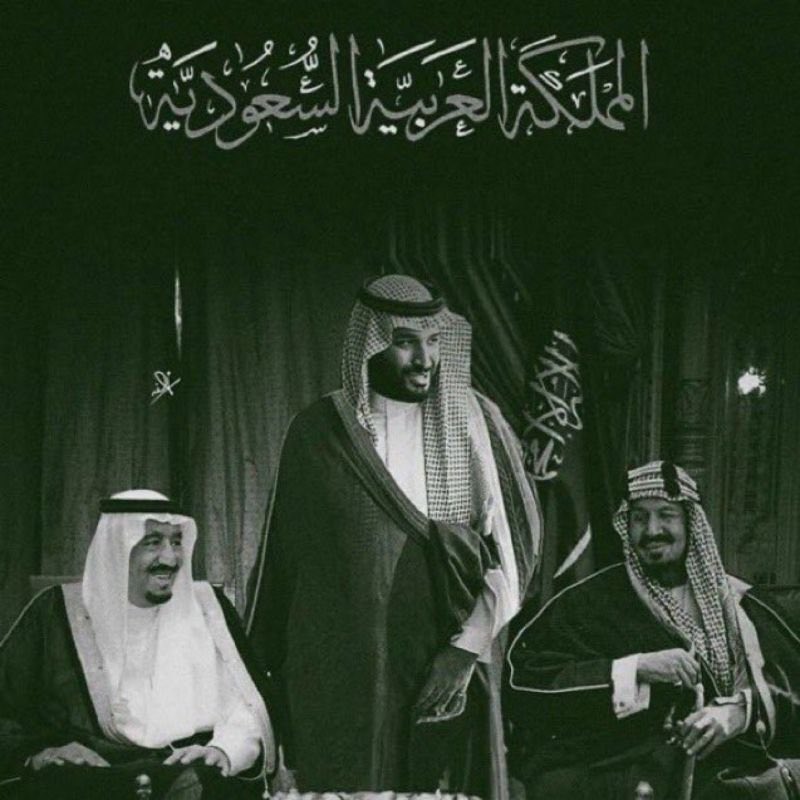 saad_alossami's tweet photo. درسنا في التاريخ ان دولتنا قامت بتلاحم شعبها مع قادتها 
اريقت الدماء من اجل توحيد هذه الدوله العظيمه 
وقرأنا بالتاريخ محاولات من دول تزعزع دولتنا  وما قدرو  
و��لان يعيد التاريخ نفسه ولكن امام اعيننا 
دول خانت 
دول خذلتنا 
دول لم يصدر منها اي شي يخلينا نقول انهم معنا 

حنا ليس بحاجة احد بالماضي ولن نحتاج بالحاضر ولا المستقبل ان شاء الله 
لكن وين الخوه والعروبه والاسلام النغمه اللي صجونا فيها سنوات كثيره وكنا نوقف معهم ع حسن نيه ونخوه عربيه واخوه اسلاميه . 
لكن اليوم كشفت الاوراق وكشفنا اللي وراء الاقنعه 

كنا اقوياء و الان اقوياء وسنزال اقويا 
نحن سادة الشرق الاوسط وحكامه وجنوده ودروعه ولنا الكلمه ونحن اصحاب القرار 

حفظنا التاريخ واليوم تعلمنا ان لا ننساه وسنتذكره  
وتذكرو هذا البيت التاريخي 

"يوم إن كلٍ من خويه تبرّا
حطيت الأجرب لي خويٍ مباري"

من اليوم ورايح خوينا وحزامنا وسلاحنا هو السيف الاجرب🇸🇦💚
#السعوديه_خط_أحمر 
#دافعوا_عن_وطنكم_وقيادتكم