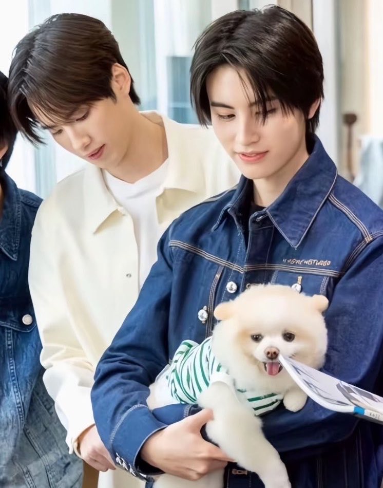 mniwwsnanny's tweet photo. น้องคงจะชิน ปกติพิ่อ้อนน้องบ่อยอะป่าว👉🏻👈🏻 พิ่อยากเล่นกับน้องน้วยบอกกันดีๆสิ หงึึ🐶🤏🏻 https://t.co/cFlwxAZGjV