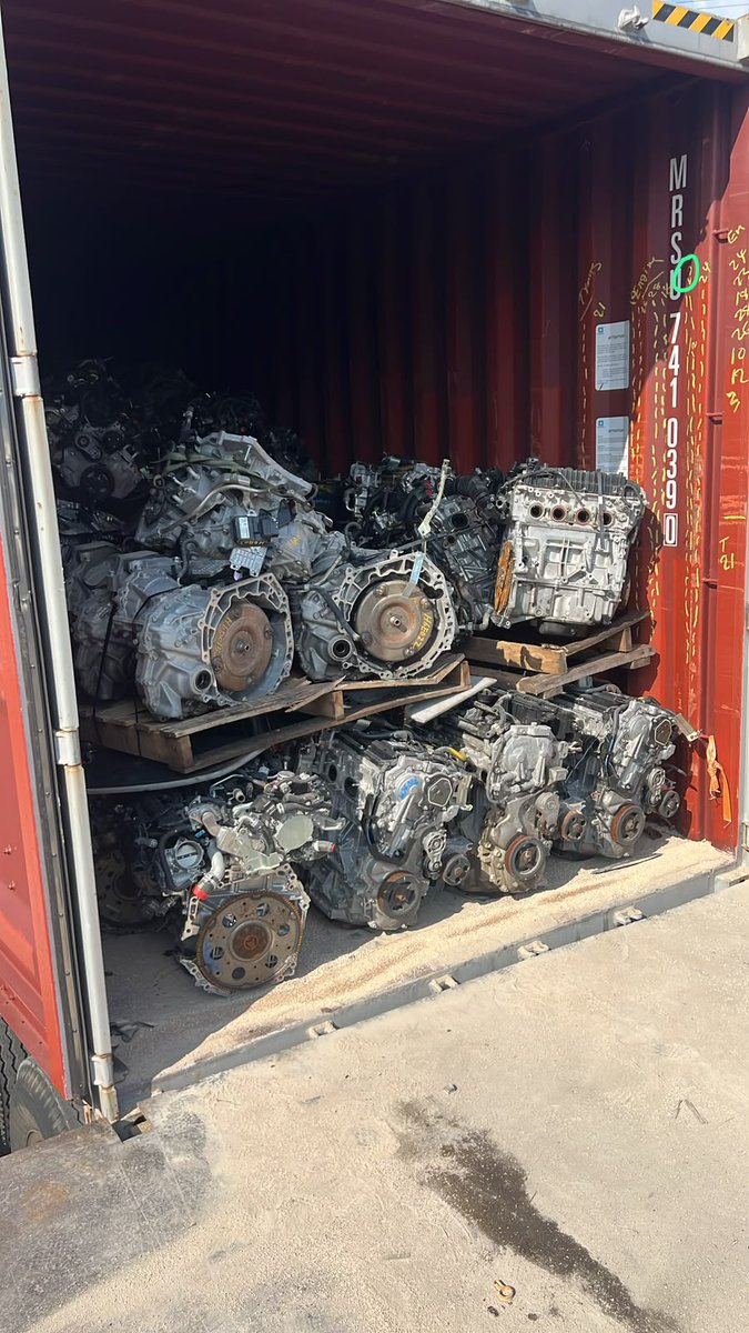 shan3700's tweet photo. 🚢 Another Container Successfully Loaded! 🇺🇸➡️🇦🇪

📍 Houston, Texas → Dubai, UAE

🔥 Fresh shipment of used engines & transmissions loaded and ready for its journey to Dubai!

⚙️ Direct USA Sourcing | Bulk Shipments | Wholesale Supply
🌍 Qureshan General Trading LLC
#HoustonToDubai #UsedEngines #AutoParts #ContainerShipping #DubaiAutoParts #QureshanGeneralTrading