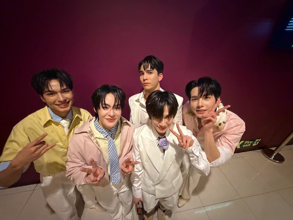jjaypf's tweet photo. เก่งมากครับทุกคน 🍊🍊
YOUR THIRD SERIES FINAL EP
#ที่สามของเธอตอนจบ https://t.co/rfgfKlBbWv