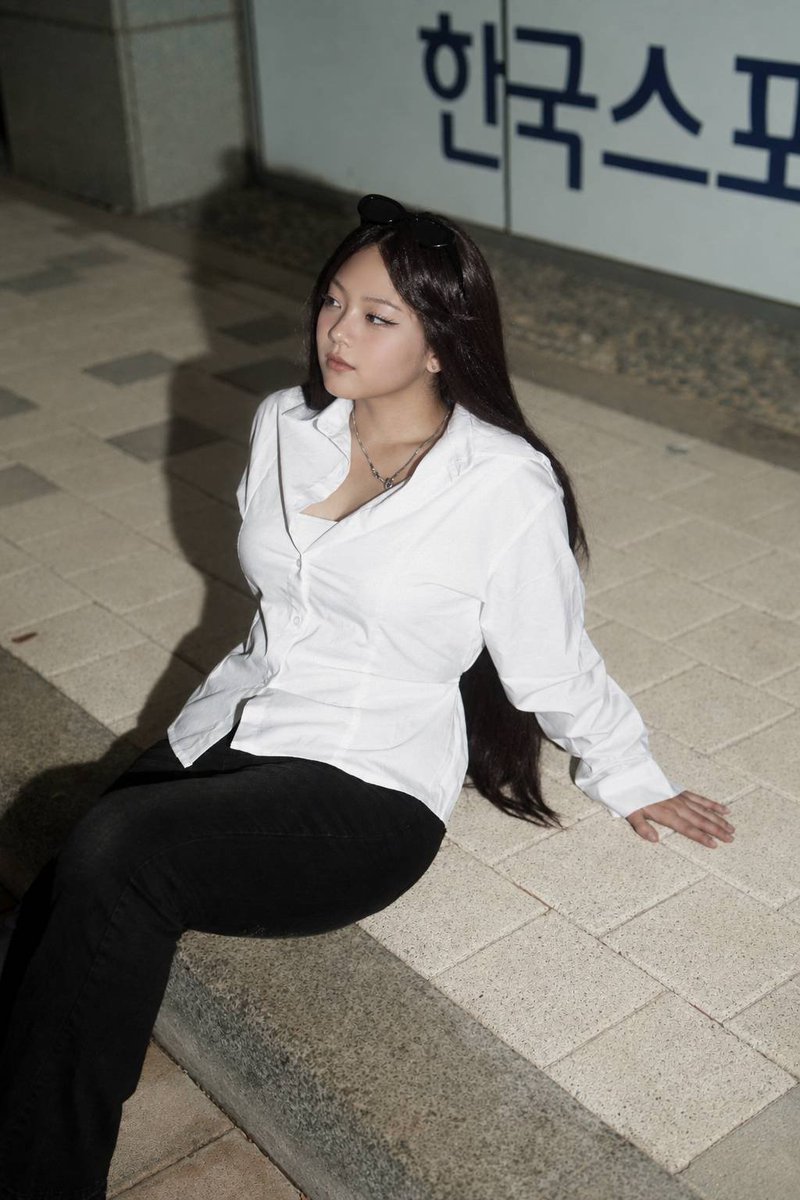 Greewinter's tweet photo. Alien Stagez-HyunA Cosplay 
#울코 #코믹월드 #첫코 https://t.co/4dNlgWUseS