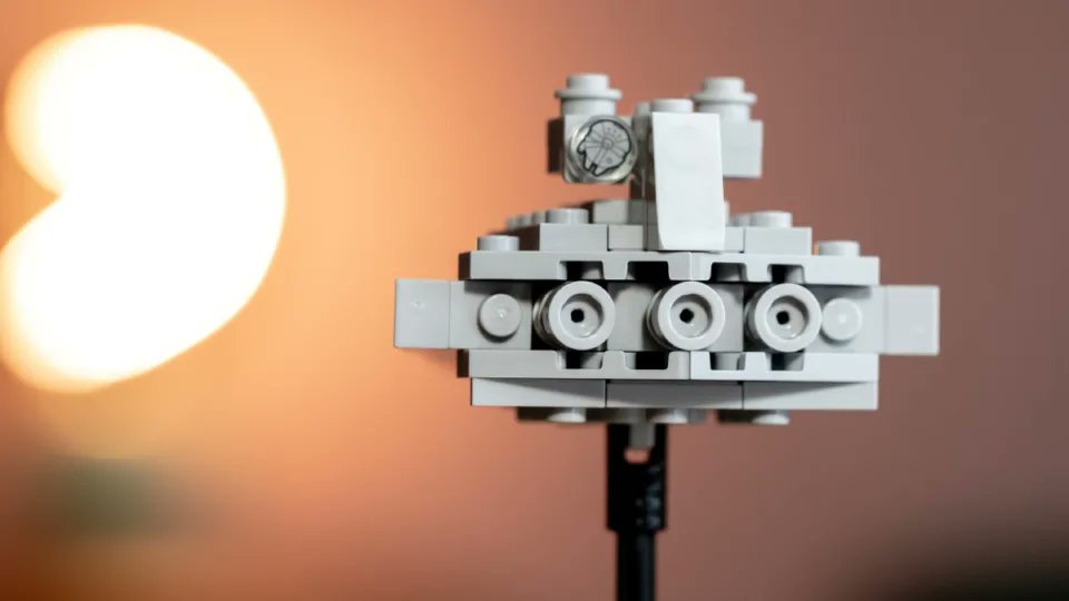 BrickFanatics's tweet photo. You can grab a record-breaking LEGO Millennium Falcon for just £10 on the secondary market, but it’s probably not the one you’re looking for

https://t.co/jPVgtjQFkx

#LEGO #StarWars #LEGONews https://t.co/Zt7JbtfqUB