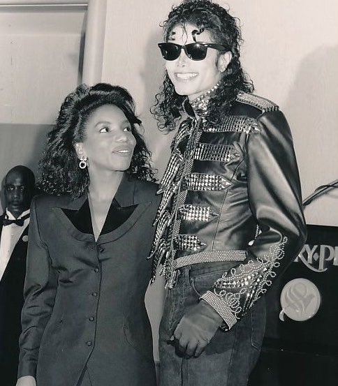 PYTHlNG's tweet photo. michael &amp; black women ♡︎ https://t.co/42hWco7Rp2