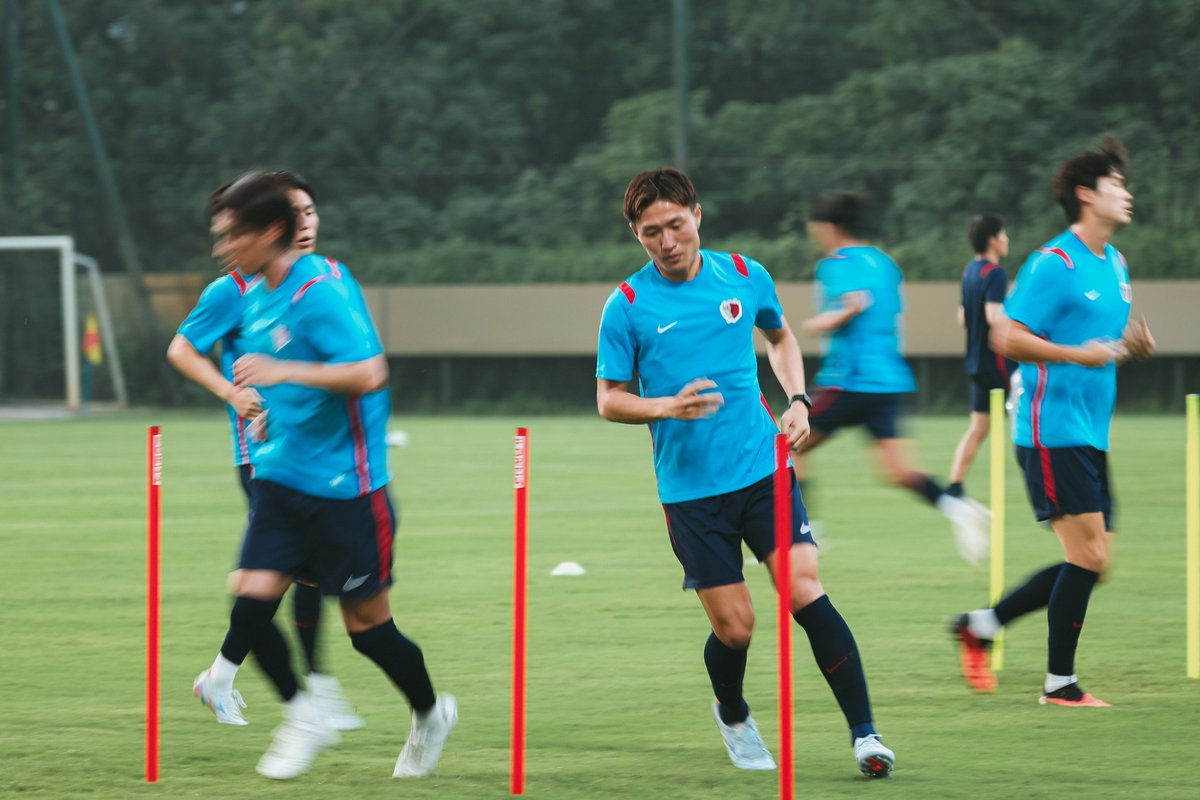 atlrs_official's tweet photo. 🏆#ACLElite アウェイ遠征✈️

本日から現地でトレーニング開始🇻🇳
10/13（火）ACL Elite MD2 コンアン・ハノイ戦へ向けて準備を進めています💨

 #鹿島アントラーズ #共闘 https://t.co/7JMimjrJjy