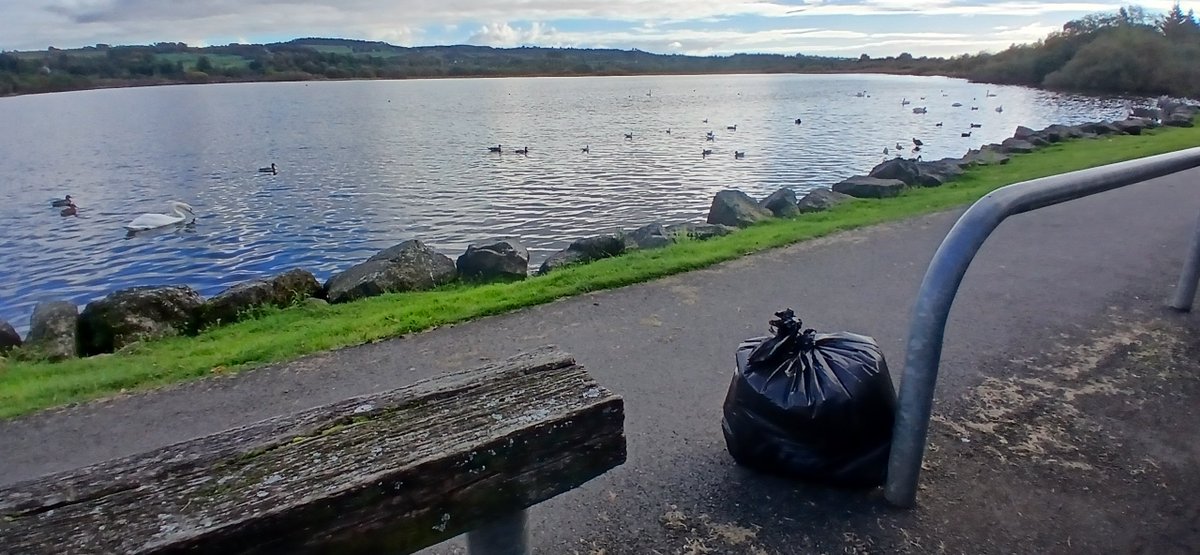 AlistairFergu11's tweet photo. 1 bag at Loch Semple, Lochwinnoch today. Loads of cans & bottles at the loch side & cycle track. #litterpicking #litterfree #ReportingLitter #keepbritaintidy #LeaveNoTrace #KeepScotlandtidy
#SpringCleanScotland #Litter
#Dumbdumpers
#KeepScotlandBeautiful
#OneMillionBags https://t.co/zsqbdrd4SC